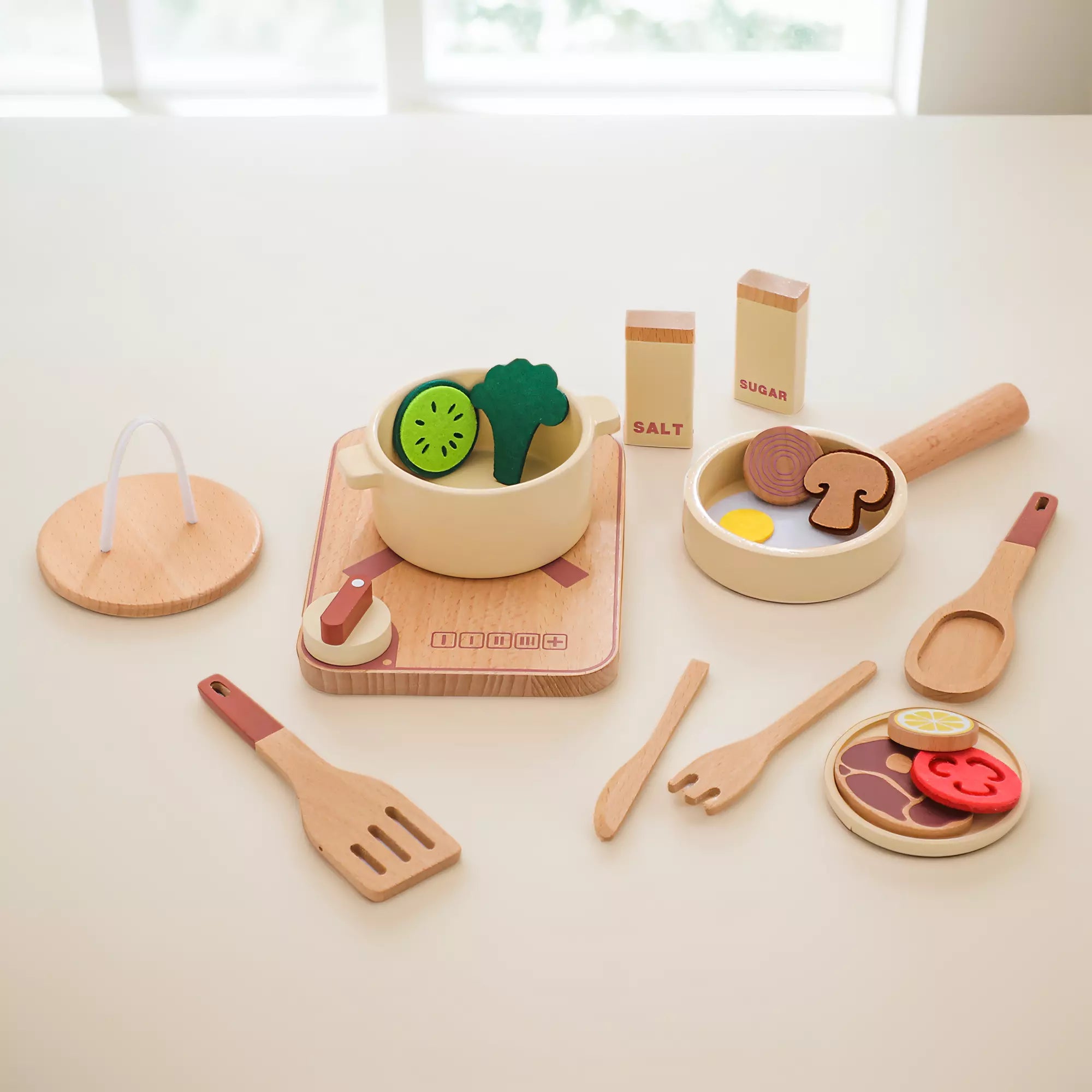 waldorf-montessori-Realistic_Role-Playing_Toy_Set_for_Kids_4-2